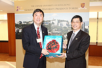 Prof. Nie Qiuhua of Ningbo University (right)